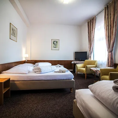 Skála Hotel 3*