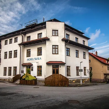 Skála 3*
